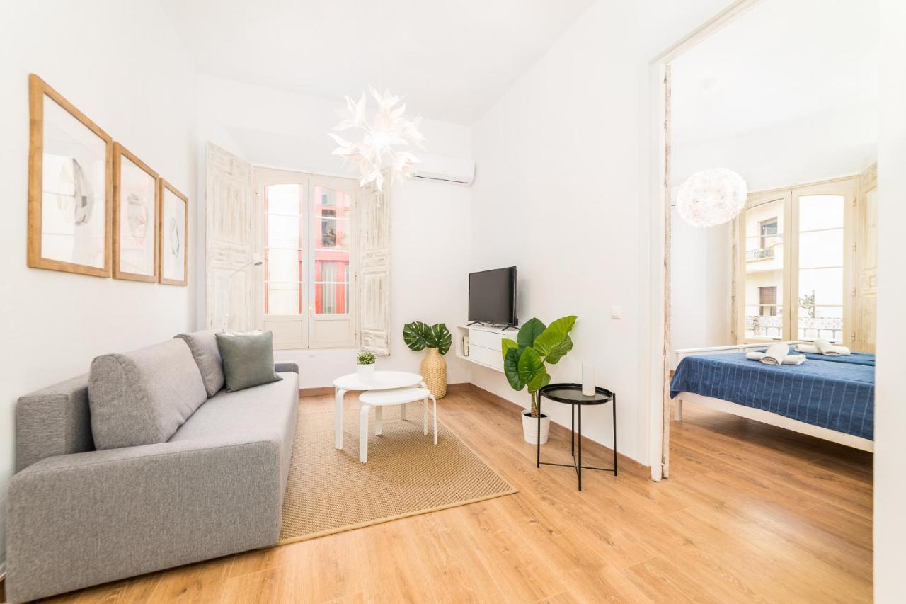 Suite Homes Uncibay Square مالقة المظهر الخارجي الصورة